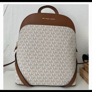 Michael Kors Emmy LG Dome Backpack (Vanilla)